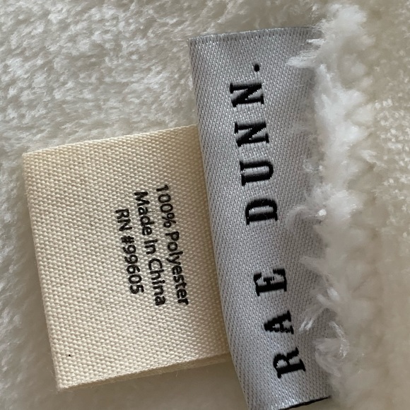 Rae Dunn throw blanket white NWT - Picture 4 of 4